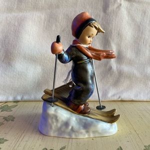 Hummel- ( Ski)- 5.5”